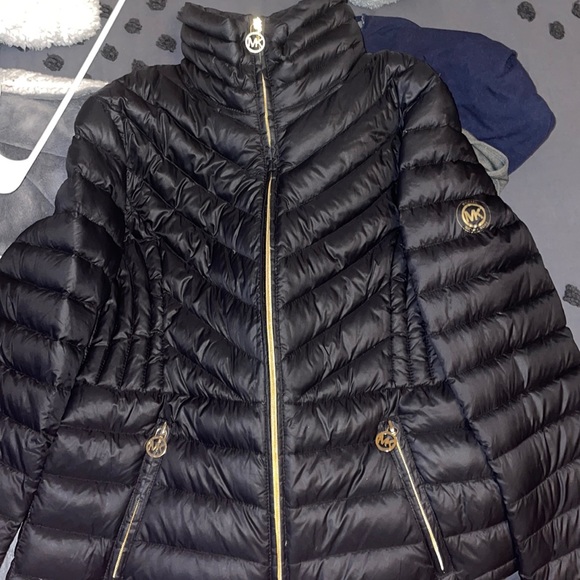 Michael Kors puff jacket - Picture 4 of 4